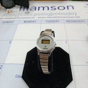 Strollar Quartz Ladies Watch